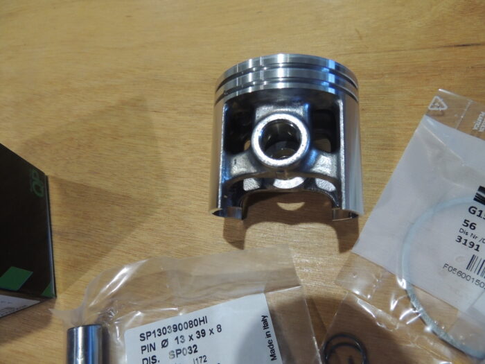 Meteor piston kit for Husqvarna 394 394XP K950 Jonsered 2095 56mm Caber rings - Image 4
