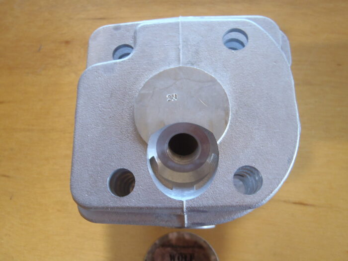 OEM Husqvarna 371 371xp 372 372xp original edition cylinder and piston kit with Caber rings (593 66 55-04) - Image 5