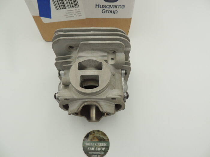OEM Husqvarna 365 X-torq 372xp X-torq cylinder and piston kit 50mm Jonsered 2172 (575 25 57-02) - Image 5