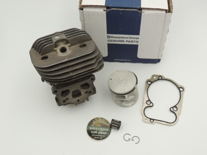 OEM Husqvarna cylinder and piston kit for 550xp Mark II, 550xpg Mark II 43mm (590 33 05-02) - Image 3