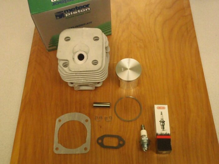 Meteor cylinder piston kit Big Bore for Husqvarna 268 272 272XP 52mm w/ gaskets