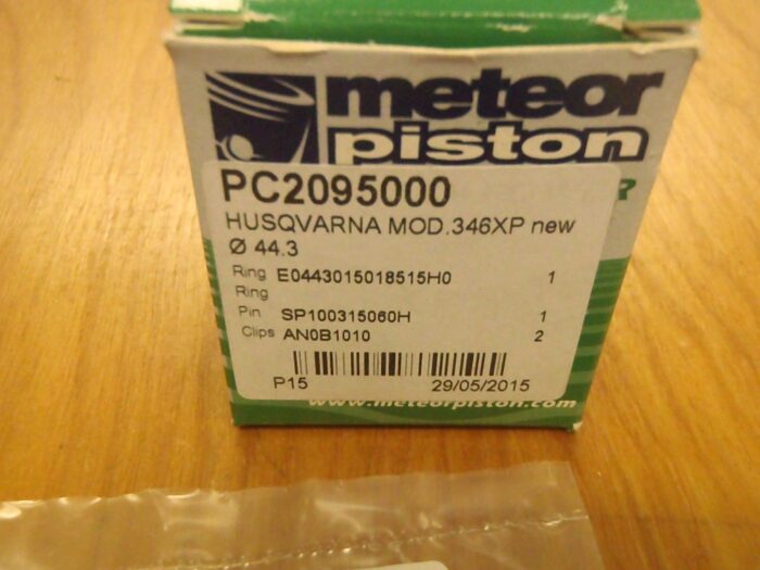 Meteor piston kit for Husqvarna 346XP new model 44.3mm Italy 525 47 01-02 - Image 4