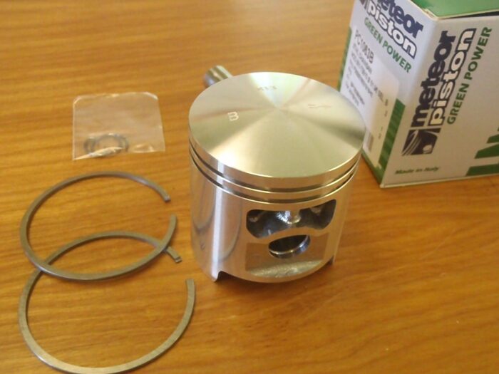 Meteor piston kit for Stihl 050 051 TS50 TS510 52mm Italy 1111 030 2000 - Image 3