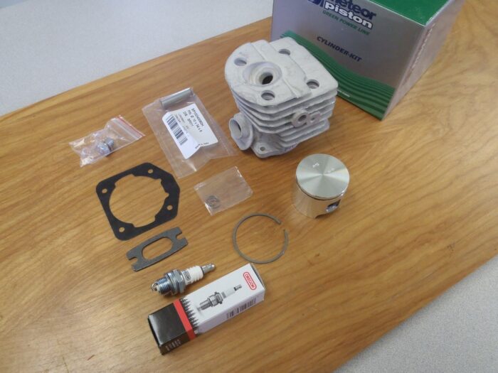 Meteor cylinder piston kit for Husqvarna 51, 55, 55 Rancher Italy Nikasil 46mm - Image 3