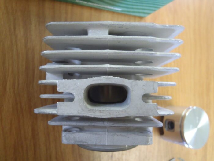 Meteor cylinder piston kit for Husqvarna 51, 55, 55 Rancher Italy Nikasil 46mm - Image 8