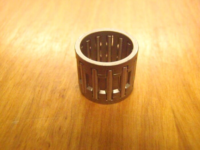 Wrist pin piston bearing for Husqvarna 455 460 455 Rancher 154 254 261 262