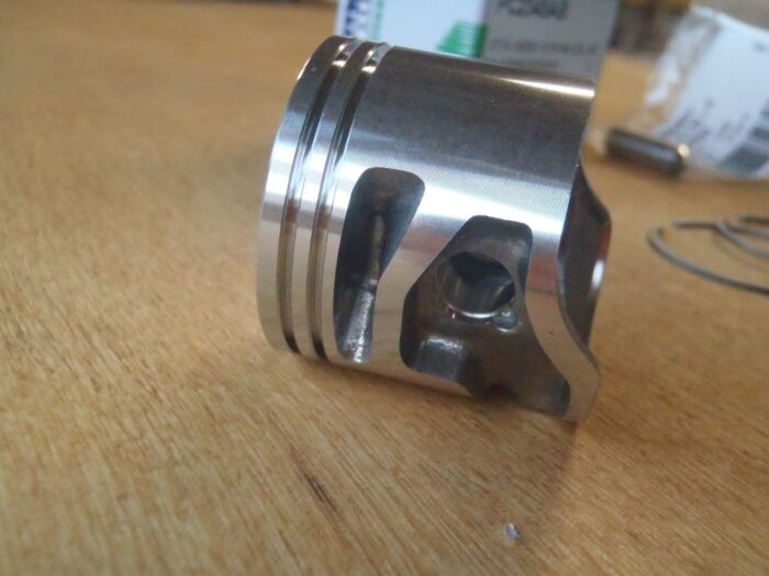 Meteor piston kit for Stihl MS201 MS201T MS201C 40mm Italy 1145 030 2001 - Image 4