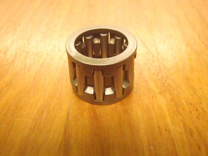 Piston wrist pin bearing for Stihl MS660, 066, 064 NEW 9512 003 3281