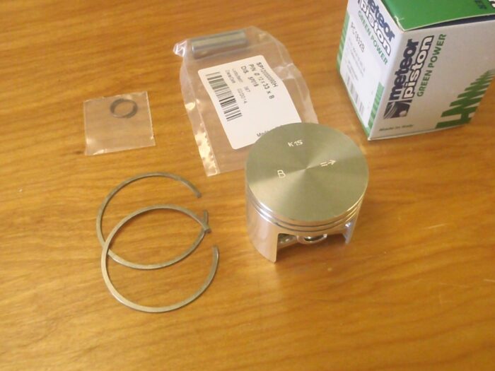 Meteor piston kit for Stihl 064 52mm with Caber rings Italy - Image 3