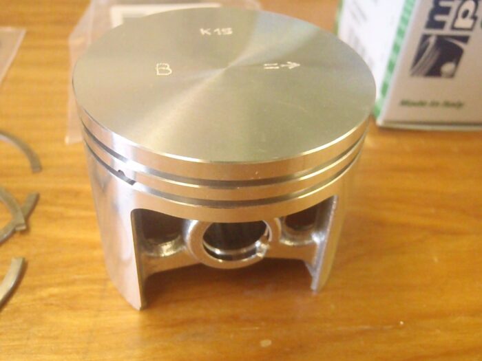 Meteor piston kit for Stihl 064 52mm with Caber rings Italy - Image 4